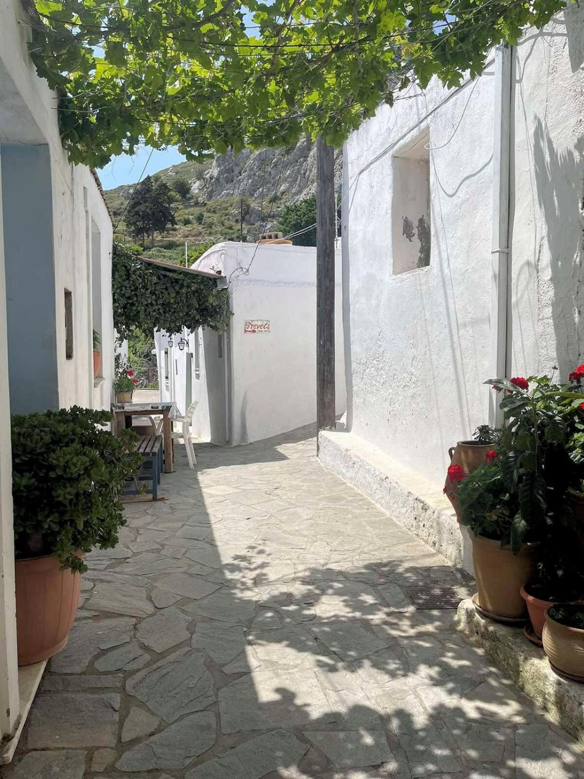 Apartment Varsamos Yianniou