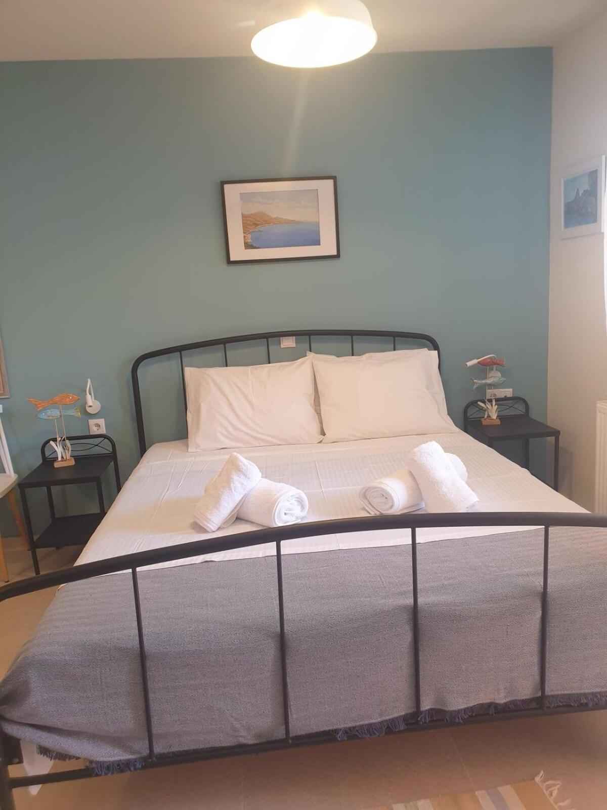 Varsamos Apartment