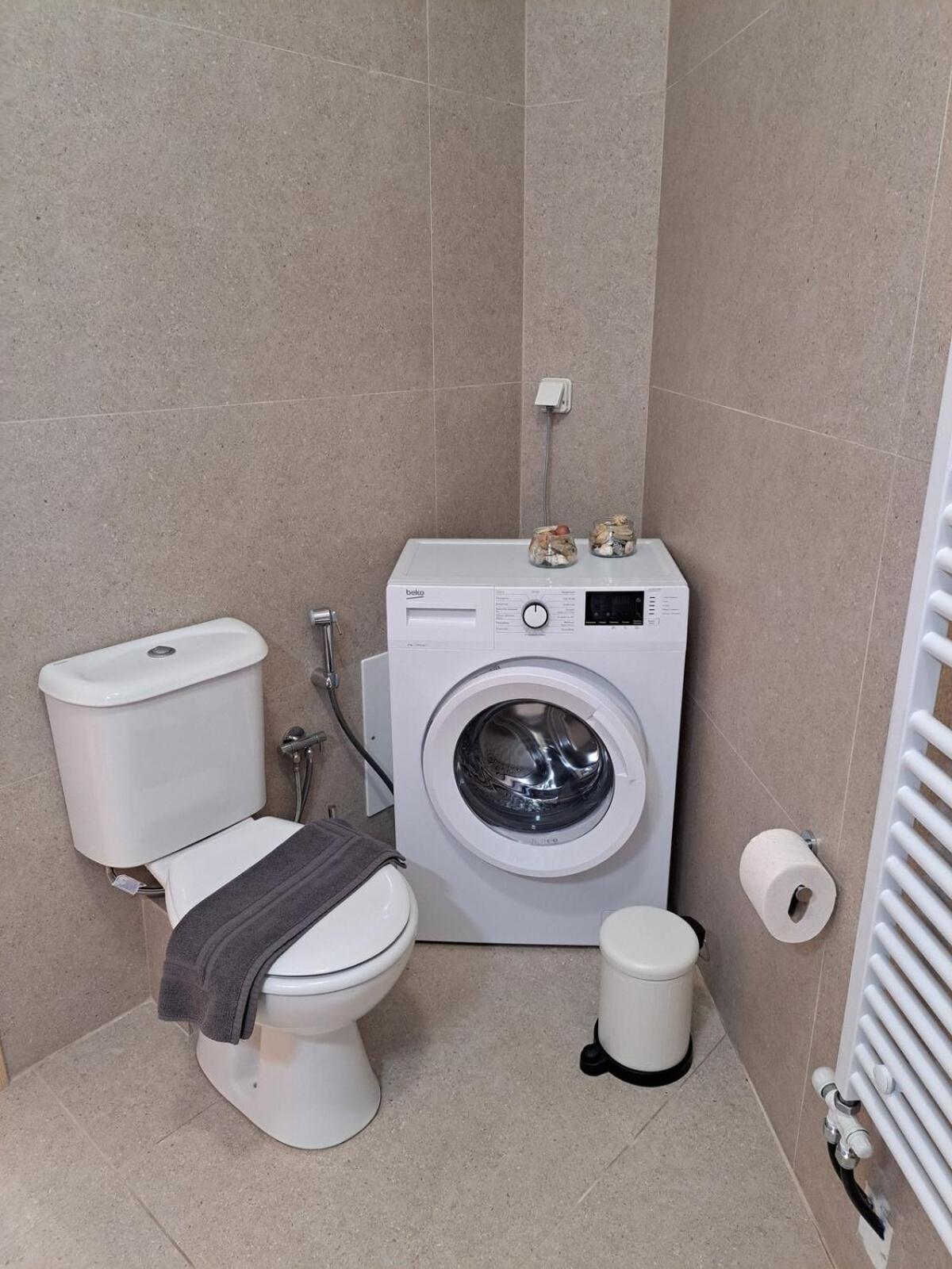 Varsamos Apartment